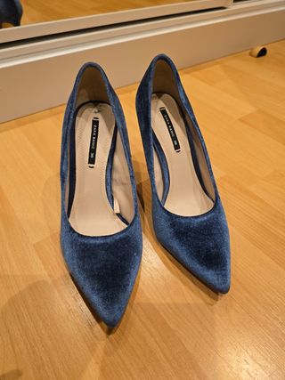 Zapatos de tacón Zara azul talla 36