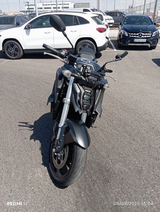Suzuki GSX-S 950 Negra