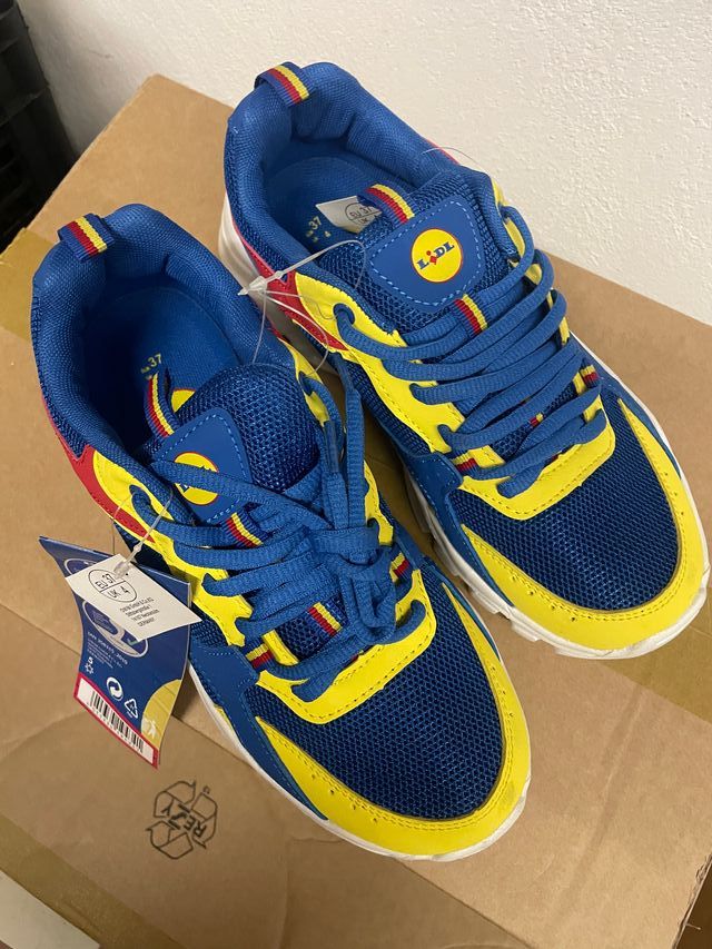Scarpe Lidl Blu Taglia 37 Edizione 2021