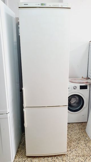 Nevera Siemens No Frost 2m x 60cm A+
