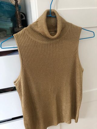 Jersey Torradas dorado cuello alto sin mangas
