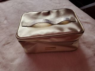 Pack 2 Neceser nuevos Michael Kors Dorado y YSL