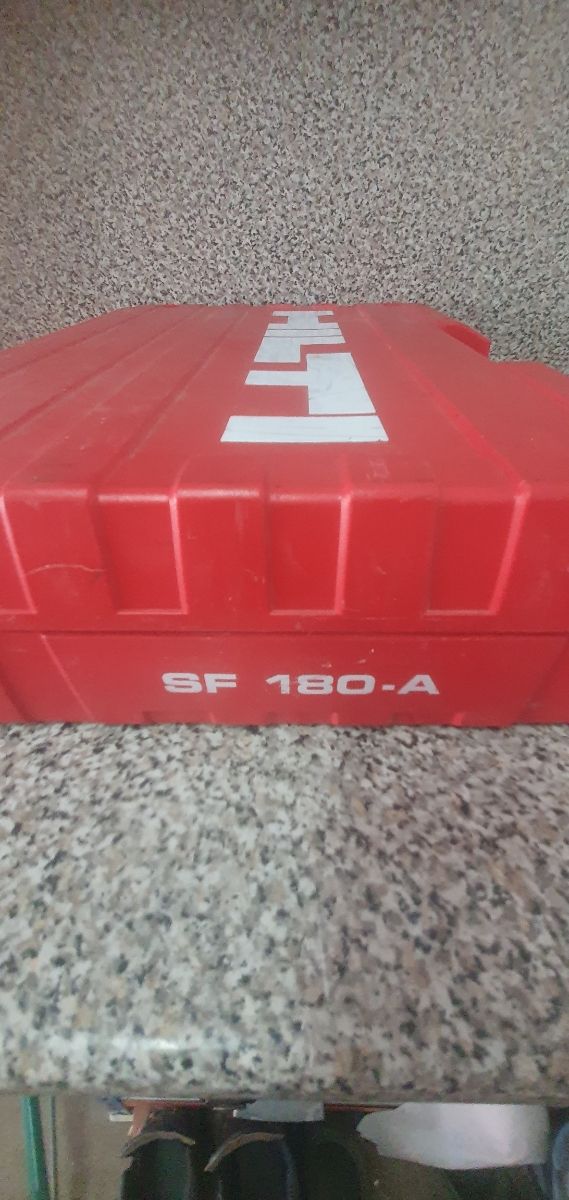 MALETIN HILTI
