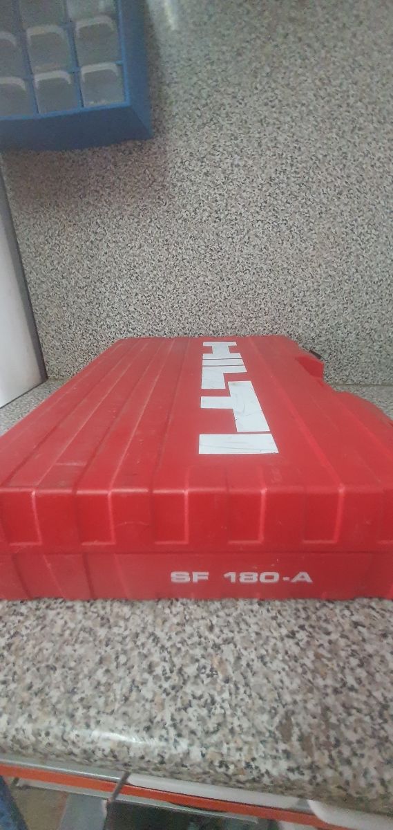 MALETIN HILTI