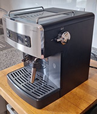 Cafetera Saeco Estrosa