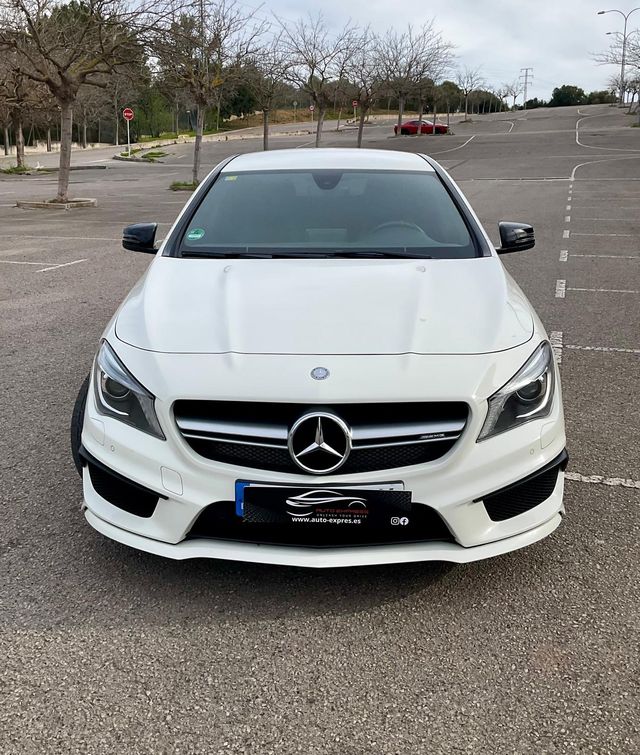 Mercedes-Benz Clase CLA Mercedes-AMG CLA 45 4MATIC