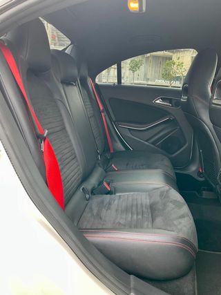 Mercedes-Benz Clase CLA Mercedes-AMG CLA 45 4MATIC