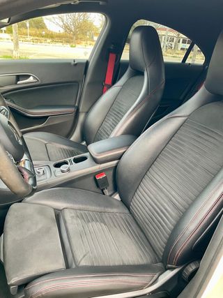Mercedes-Benz Clase CLA Mercedes-AMG CLA 45 4MATIC