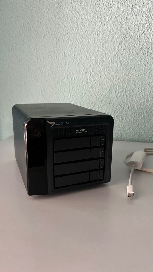 Estación RAID Promise Pegasus