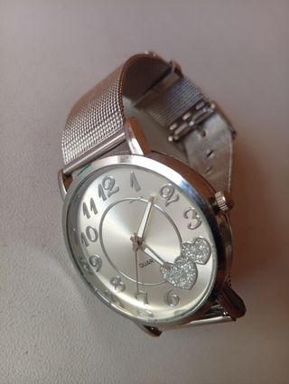 Reloj de fantasía plateado