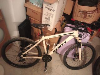 Bicicleta Scott 26'5 pedales sillin d competición