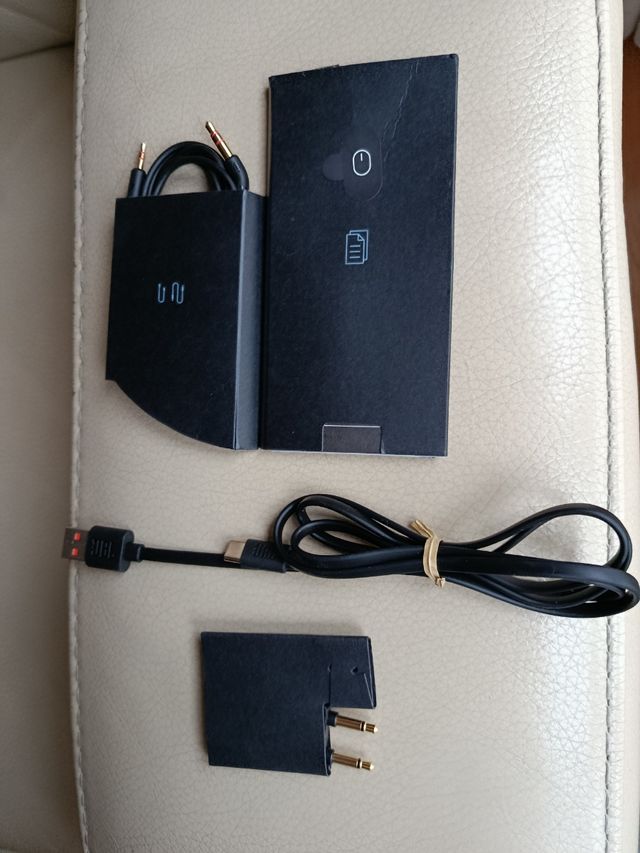 Auriculares JBL Tour One M2 Negros