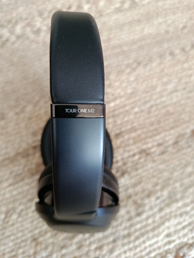 Auriculares JBL Tour One M2 Negros
