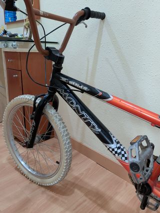 Bicicleta BMX Monty Naranja
