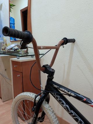 Bicicleta BMX Monty Naranja