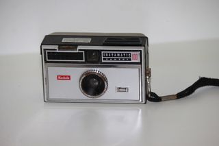 Cámara Kodak Instamatic 100