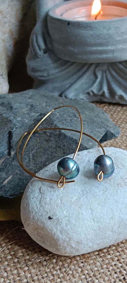 Artesanos de Perlas Naturales negras cultivadas