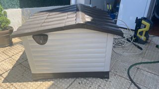 Caseta para perro de plástico