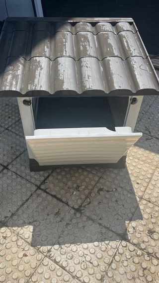 Caseta para perro de plástico