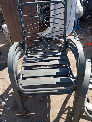 Sillas de aluminio grises