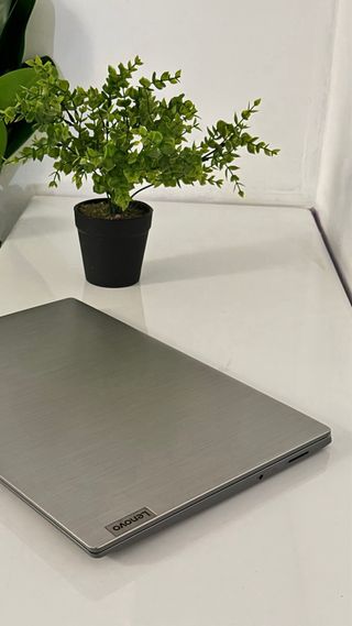 Portátil Lenovo IdeaPad 3 Gris