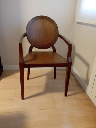 Silla Banak de madera maciza, color nogal