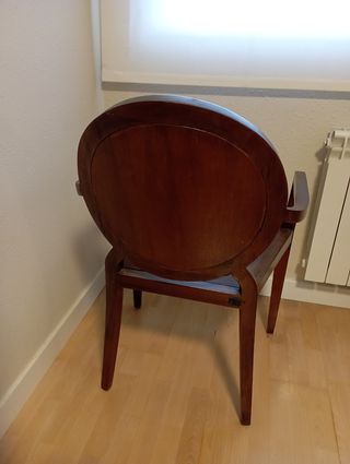 Silla Banak de madera maciza, color nogal