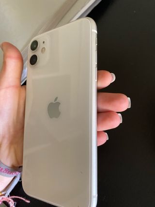 iPhone 11 Apple