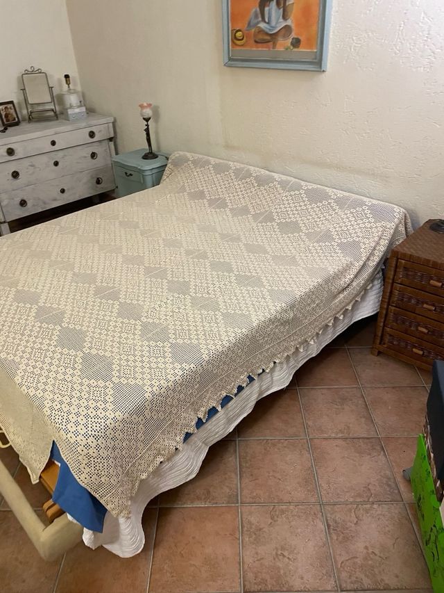 Copriletto uncinetto vintage fatto a mano