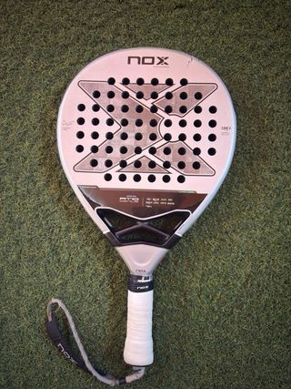 Pala Pádel Nox AT10 Genius 18K Agustin Tapia