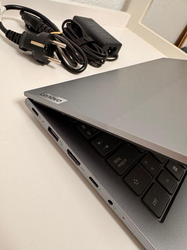 Ordenador Portatil Lenovo ThinkBook 14 G8 IRL nuev