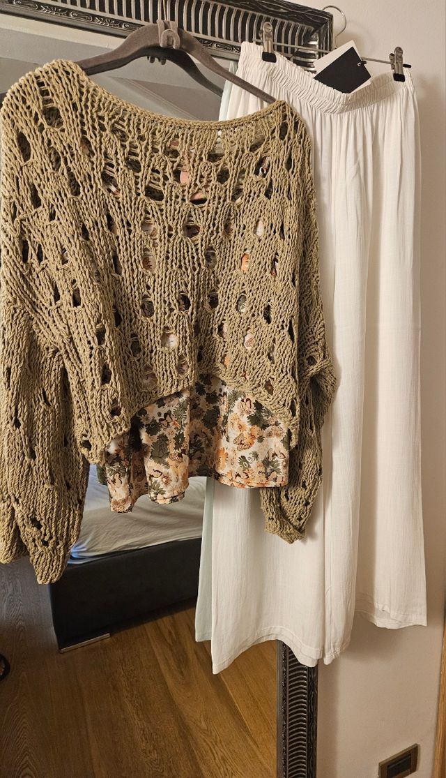 Completo pantalone beige Maglioncino handmade