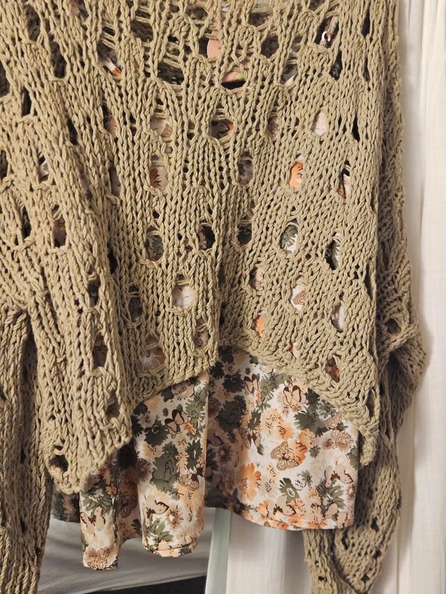 Completo pantalone beige Maglioncino handmade