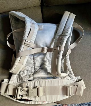 Mochila Ergobaby Adapt Gris nueva