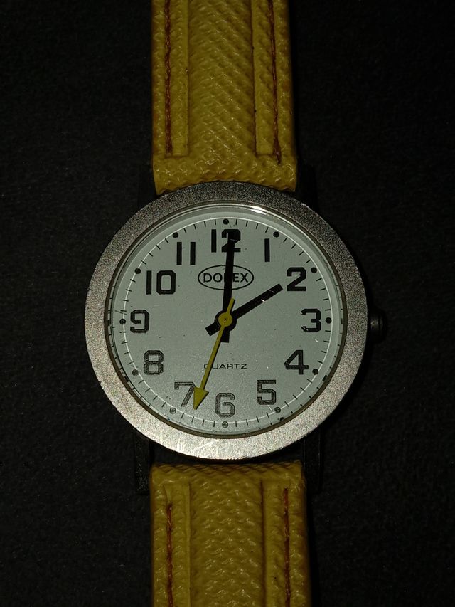 Reloj Vintage Amarillo