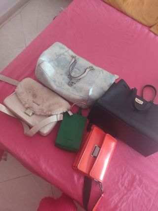 Lote 5 bolsos Guess beige, Cortefiel negro , porfv