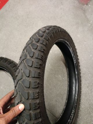 Ruedas de moto las 2 por 50€