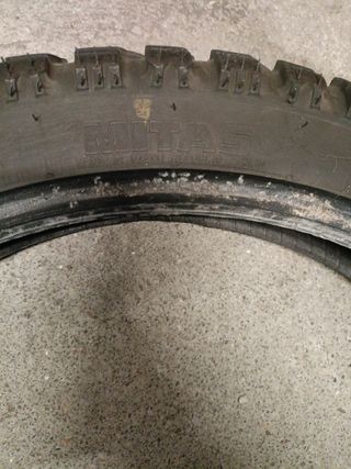 Ruedas de moto las 2 por 50€
