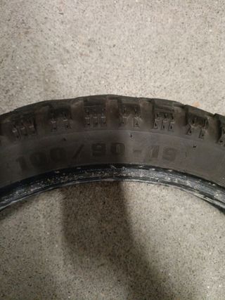 Ruedas de moto las 2 por 50€