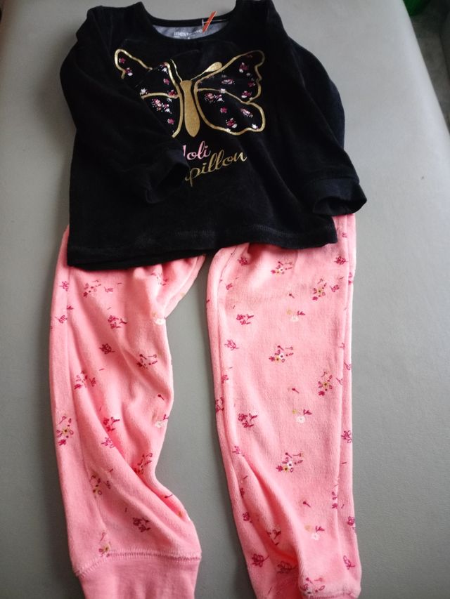 Pijama niña mariposa y flores