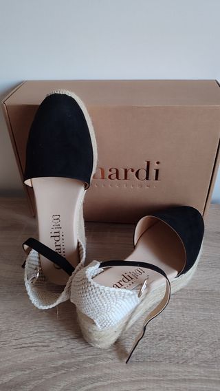 Alpargatas Chardi Piel Plataforma Negras