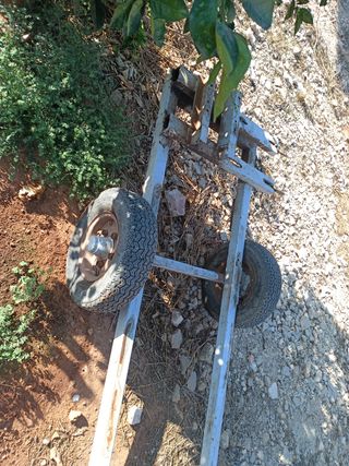 Chasis de remolque para coche la caja mide 210x70