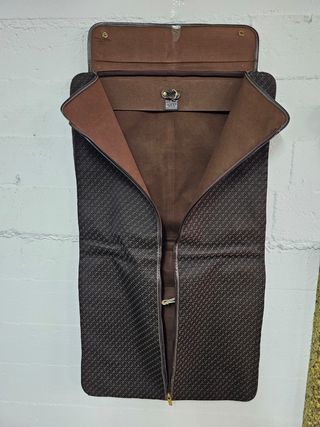 Porta traje Lowe marrón