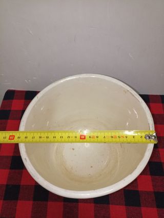 Macetero de cerámica con flor