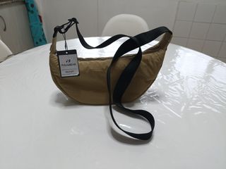 Bolso bandolera Pull&Bear beige oscuro