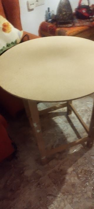Mesa de camilla redonda