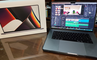 MacBook Pro M1 Max 64GB RAM 2TB SSD. 16 Pulgadas.
