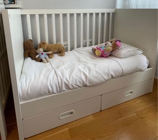 Cama infantil STUVA con cajones