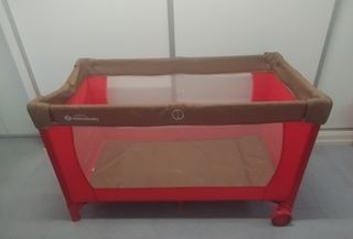 Cuna de viaje plegable roja
