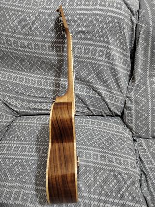 Ukelele Tenor Lanikai Madera Maciza con funda orig